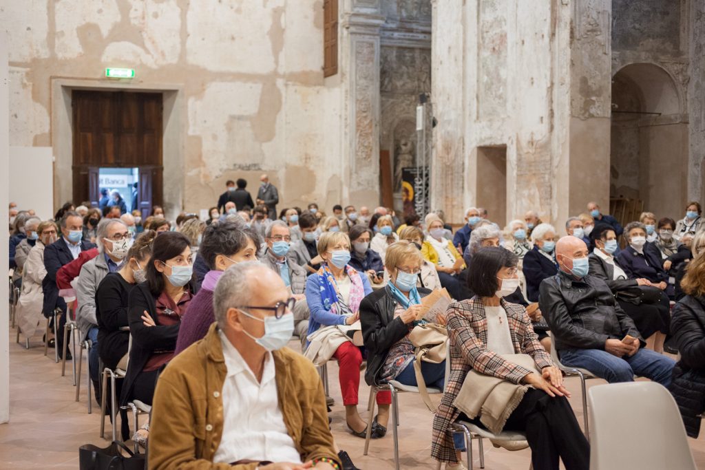 Il pubblico del concerto a Guastalla dell'Ensable Harmonia Ludens nell'ex-Chiesa di San Francesco a Guastalla